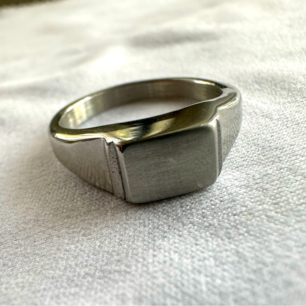Men’s ASOS ring